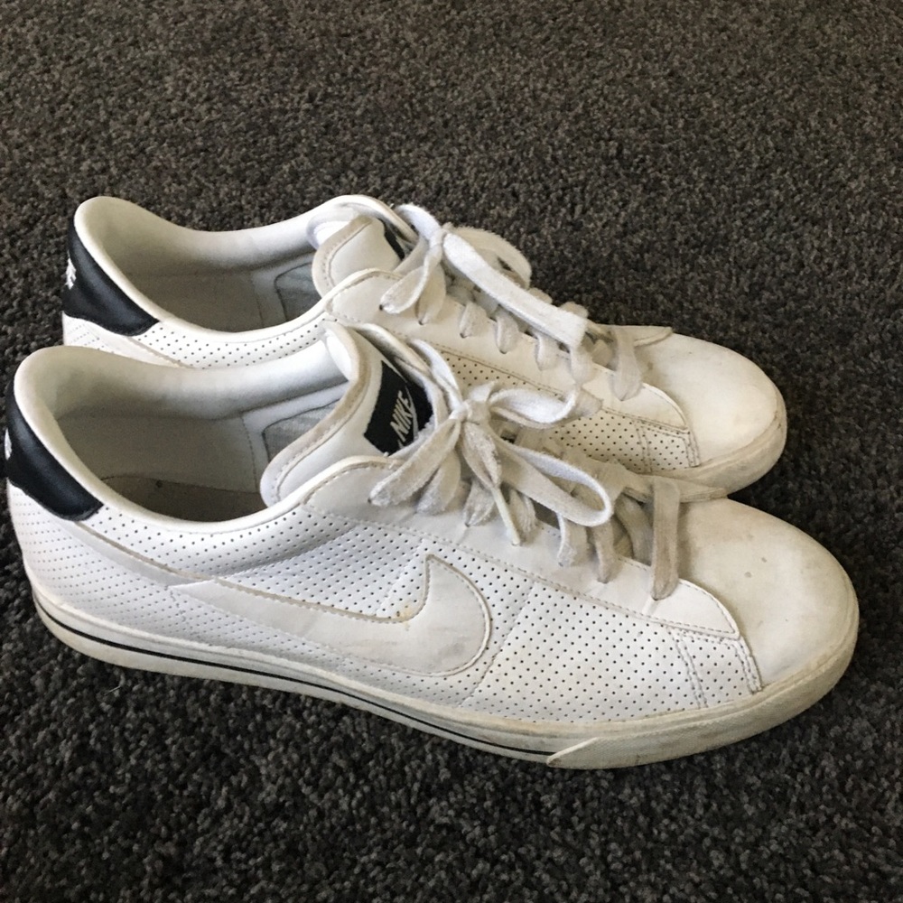 Men’s 13 Nike shoes